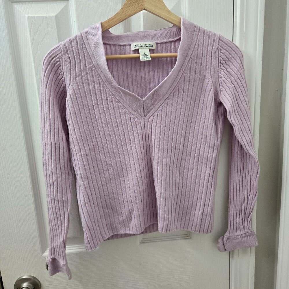 Vintage Banana Republic Sweater‎ Womens Medium Merino wool Purple Cropped V-neck